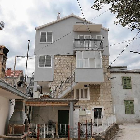 Apartments By The Sea Kastel Kambelovac, Kastela - 8679 מראה חיצוני תמונה