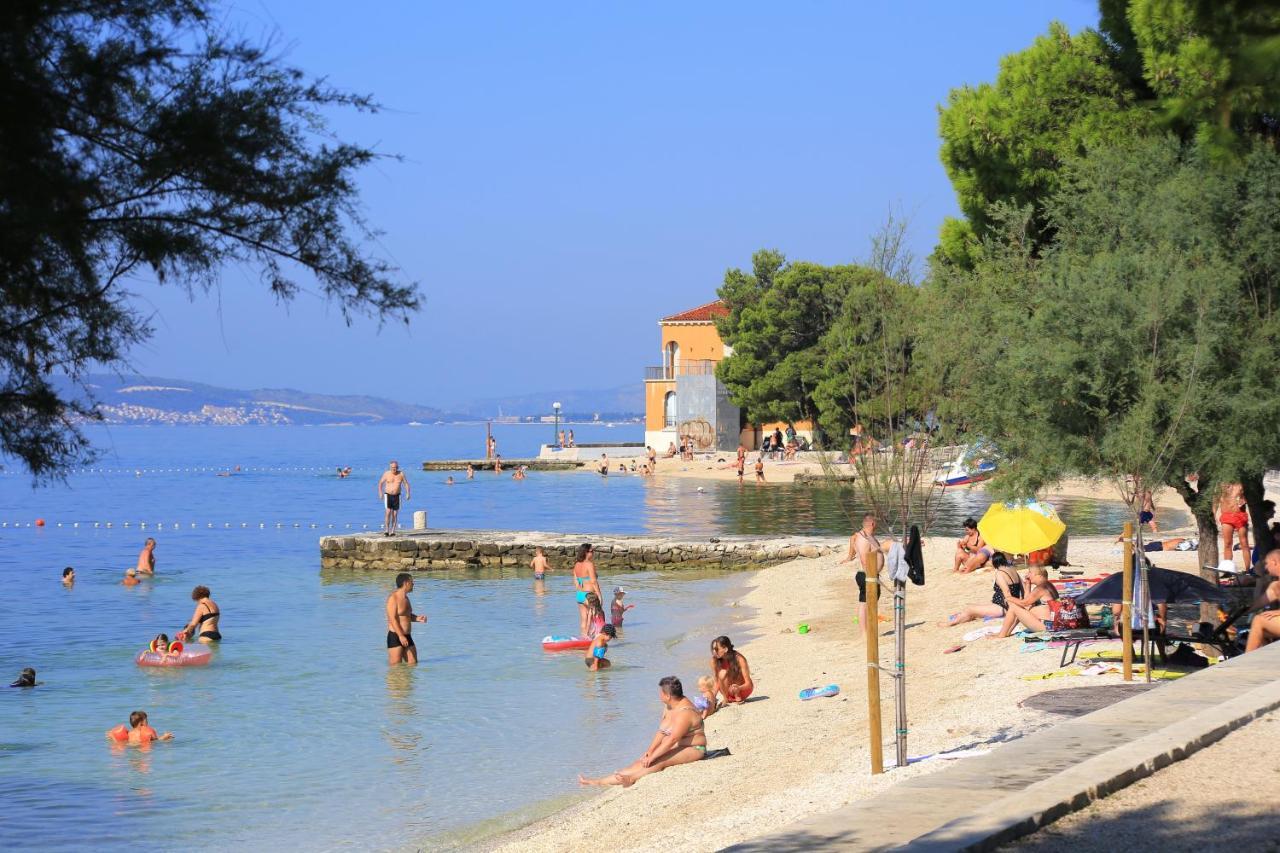 Apartments By The Sea Kastel Kambelovac, Kastela - 8679 מראה חיצוני תמונה